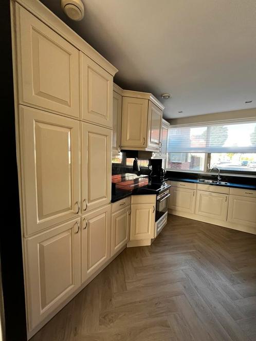 Mooie keuken voor een zacht prijsje!, Huis en Inrichting, Keuken | Complete keukens, Gebruikt, Hoekkeuken, Ophalen of Verzenden