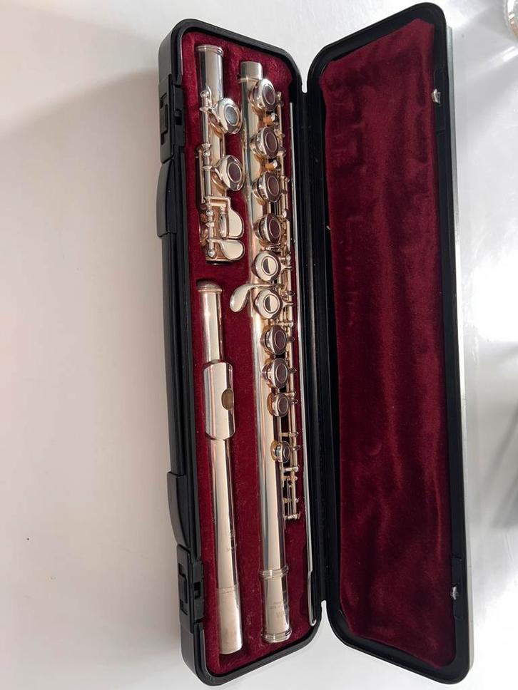 Dwarsfluit yamaha 311, Muziek en Instrumenten, Blaasinstrumenten | Dwarsfluiten en Piccolo's, Gebruikt, Dwarsfluit, Met koffer of tas