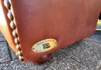 Chesterfield bank in nieuwstaat, cognac kleur leer, Ophalen, Gebruikt, Leer, Chesterfield