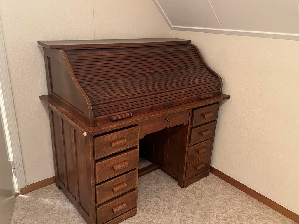 Antiek rolbureau, Ophalen