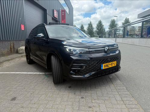 Volkswagen Tiguan R-line 2.0 TDI DSG 2024 Zwart Pano full, Auto's, Volkswagen, Particulier, Tiguan, 360° camera, ABS, Achteruitrijcamera