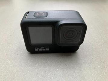 GoPro Hero Black 9 met veel accessoires beschikbaar voor biedingen