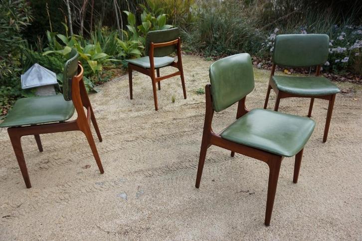 4 vintage stoelen in teak- groene skai, Huis en Inrichting, Stoelen, Gebruikt, Vier, Hout, Overige kleuren, Ophalen