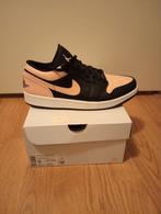 Jordan 1 Low Crimson Tint maat 42,5, Kleding | Heren, Schoenen, Ophalen of Verzenden, Zo goed als nieuw