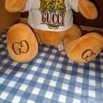 Beer knuffel met Gucci shirt 30 cm groot, Kinderen en Baby's, Speelgoed | Knuffels en Pluche, Ophalen of Verzenden, Beer