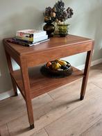 Teak vintage bijzettafel, tafeltje met 2 bladen/niveaus, Huis en Inrichting, Tafels | Bijzettafels, Ophalen, Rechthoekig, Minder dan 55 cm