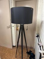 Zuiver Tripod vloerlamp, Huis en Inrichting, Lampen | Vloerlampen, Ophalen of Verzenden, Zo goed als nieuw, 150 tot 200 cm