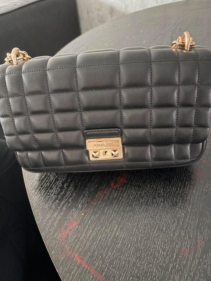 Michael Kors Handtas - Goede Staat, Sieraden, Tassen en Uiterlijk, Tassen | Damestassen, Zo goed als nieuw, Handtas, Zwart, Ophalen of Verzenden