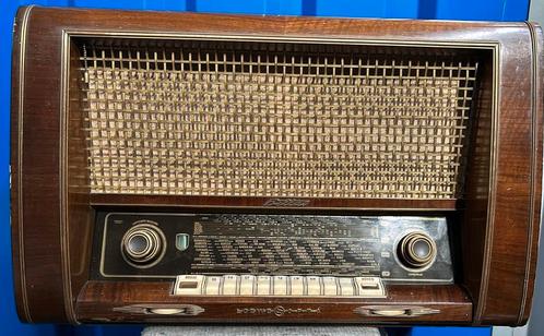 Loewe Opta 1955 - 1956 refurbished vintage Bluetooth radio, Audio, Tv en Foto, Radio's, Zo goed als nieuw, Radio, Ophalen