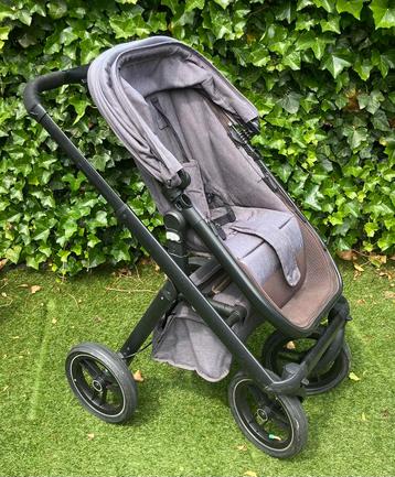 Dubatti kinderwagen combi beschikbaar voor biedingen