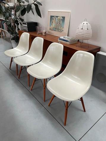 Eames DSW Stoelen - Set van 4 - Herman Miller - Jaren 70 beschikbaar voor biedingen