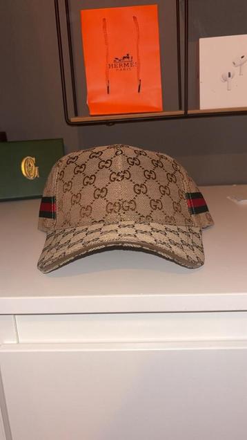 Gucci pet beschikbaar voor biedingen