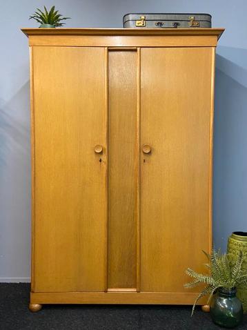 Vintage 2-deurs linnenkast jaren 50/60 retro Midcentury kast beschikbaar voor biedingen