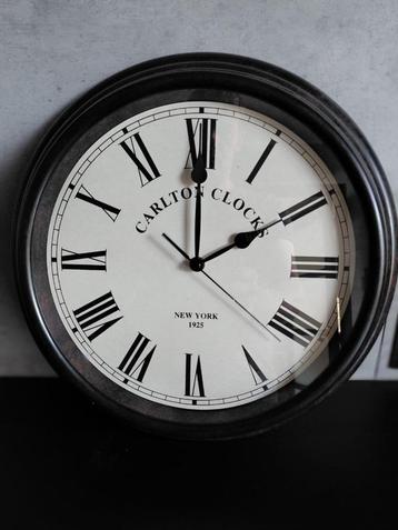 Wandklok Carlton Clocks New York 1925 beschikbaar voor biedingen