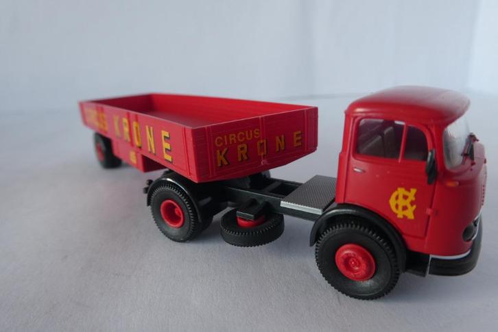 Circus KroneVrachtwagen, Hobby en Vrije tijd, Modelauto's | 1:87, Nieuw, Bus of Vrachtwagen, Overige merken, Ophalen of Verzenden