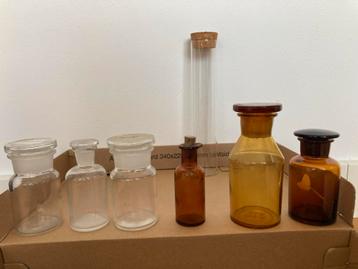 Antieke Apotheek Flesjes - Glas en Kristal Set beschikbaar voor biedingen