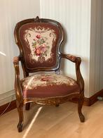 Vintage Louis XV stoeltje geborduurd massief hout, Antiek en Kunst, Ophalen