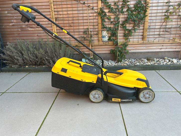Powerplus elektrische grasmaaier, Tuin en Terras, Grasmaaiers, Zo goed als nieuw, Elektrische grasmaaier, Opvangbak, Ophalen