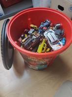 Grote kist met 172 speelgoed autootjes, Verzamelen, Ophalen of Verzenden, Gebruikt