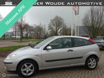 Ford Focus 1.6-16V Futura 3DRS, '04 |Clima|Leder|LM wielen!, Auto's, 1596 cc, 565 kg, Zwart, 4 cilinders