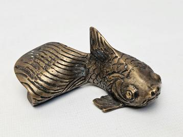 Klein Bronzen Koi Karper Beeldje beschikbaar voor biedingen