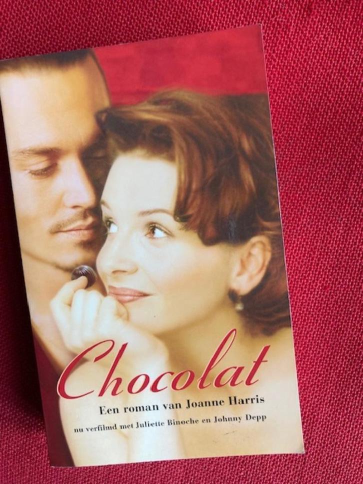 Chocolat - joannne harris, Boeken, Romans, Gelezen, Wereld overig, Ophalen of Verzenden
