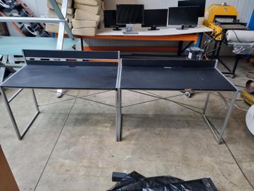 Twee Inpaktafels / Bureaus - Stuks! beschikbaar voor biedingen