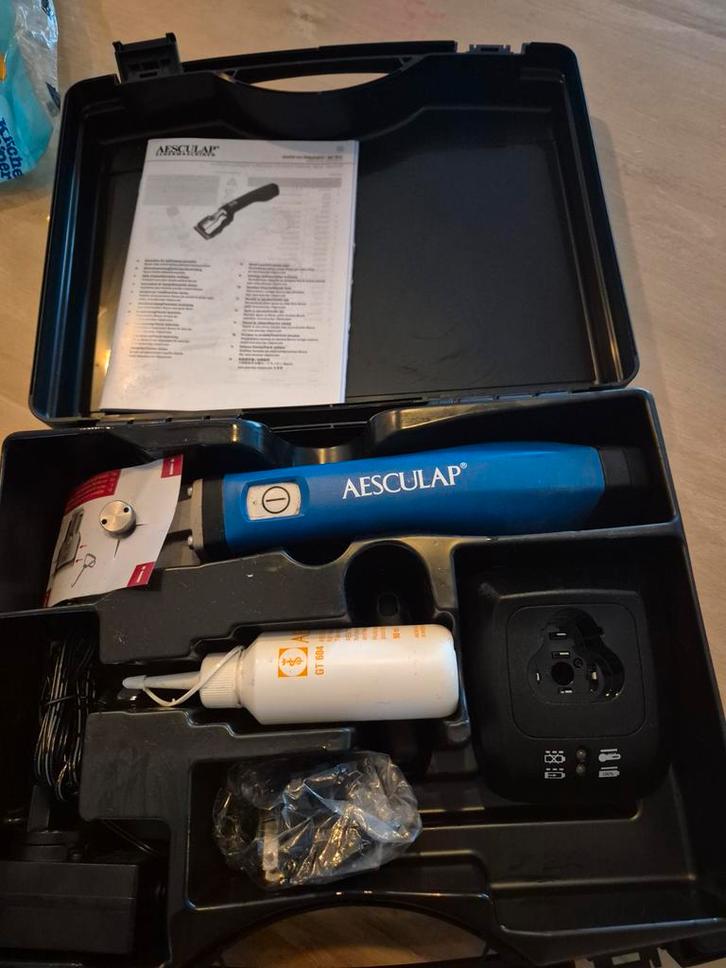 Aesculap scheermachine voor paard draadloos 1 keer gebruikt, Dieren en Toebehoren, Paarden en Pony's | Verzorgingsproducten, Ophalen of Verzenden