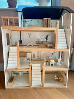 Poppenhuis Petit Amelie incl houten meubeltjes, Ophalen, Gebruikt, Poppenhuis