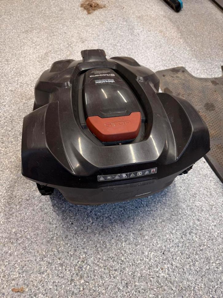 Husqvarna 430X Robotmaaier - Topmodel!, Tuin en Terras, Robotmaaiers, Gebruikt, 20 tot 25 cm, Met regensensor, Ophalen