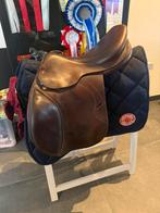 Prestige Versailles Springzadel 17 inch, Dieren en Toebehoren, Ophalen of Verzenden, Zo goed als nieuw, Springen