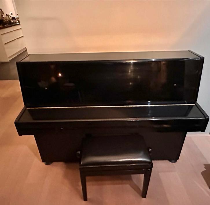 Samick JS042 Hoogglans Zwarte Piano - Nieuwstaat!, Muziek en Instrumenten, Piano's, Nieuw, Piano, Zwart, Hoogglans, Ophalen