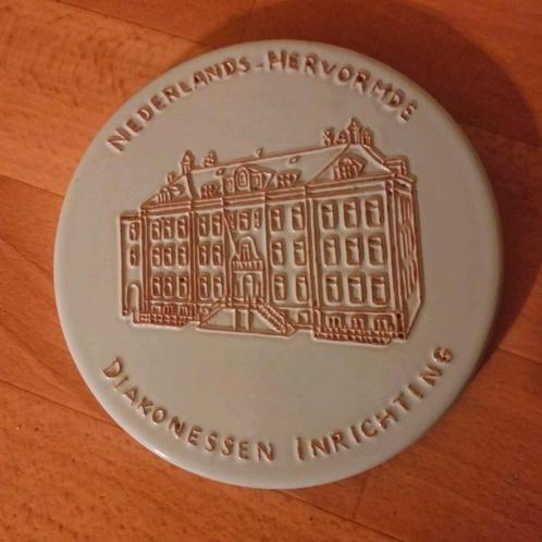 Nederlands Hervormde Diakonessen inrichting ~ wandbord A'dam, Verzamelen, Overige Verzamelen, Gebruikt, Ophalen of Verzenden