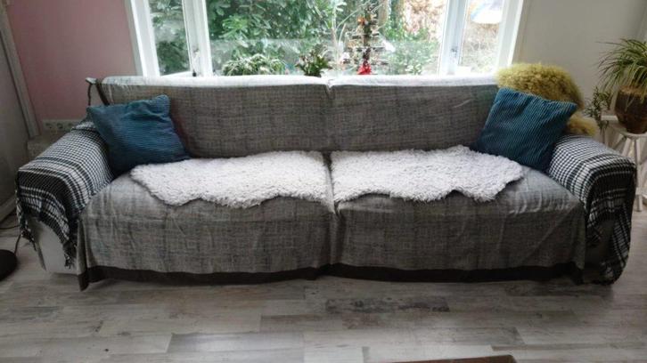 2m80 brede grijze bank WOOOD, Huis en Inrichting, Banken | Bankstellen, Gebruikt, Rechte bank, Vierpersoons of meer, 250 tot 300 cm