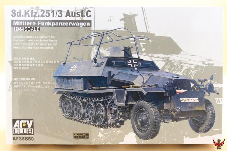 ROWASP | AFV Club 1/35 Sd Kfz 251/3 Ausf C Funkpanzerwagen, Hobby en Vrije tijd, Modelbouw | Auto's en Voertuigen, Nieuw, Tank