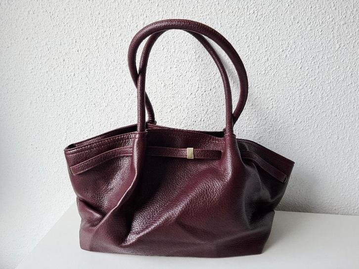 Schoudertas bordeaux rood nieuw, Sieraden, Tassen en Uiterlijk, Tassen | Schoudertassen, Zo goed als nieuw, Rood, Ophalen of Verzenden