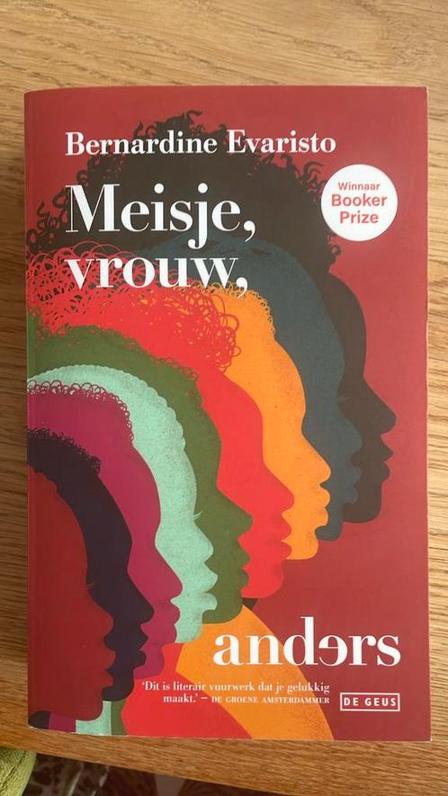 Bernardine Evaristo - Meisje, vrouw, anders, Boeken, Literatuur, Nieuw, Nederland, Ophalen of Verzenden
