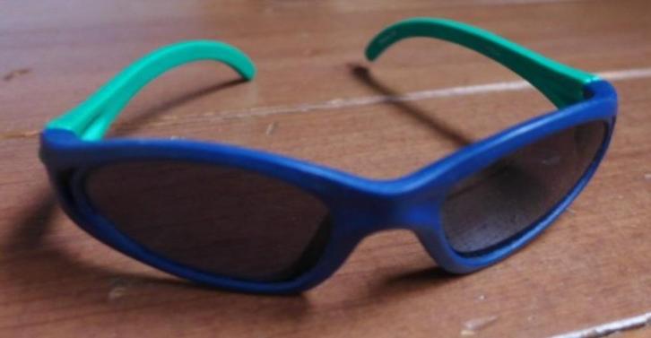 Zonnebril jongen, Kinderen en Baby's, Kindermode-accessoires, Gebruikt, Ophalen of Verzenden