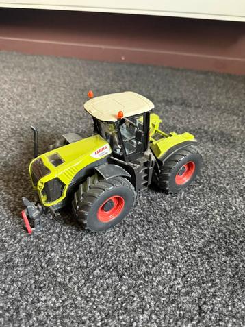 SIKU Claas Xerion 5000 beschikbaar voor biedingen