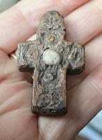 Bodemvondst…Byzantijns Kruisje met oogje, Antiek en Kunst, Antiek | Religie, Ophalen of Verzenden