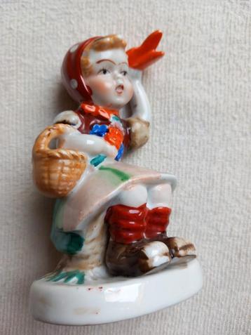 Made in Occupied Japan beeldje meisje met mandje bezet Japan beschikbaar voor biedingen