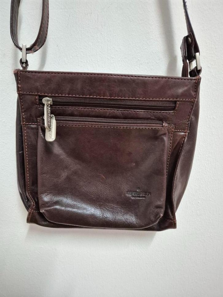 Tas51 - Bruine leren Bear Design schoudertas (1), Sieraden, Tassen en Uiterlijk, Tassen | Schoudertassen, Zo goed als nieuw, Bruin