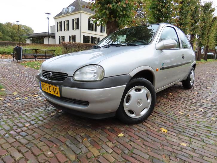 Opel Corsa 1.4i Strada Automaat Stuurbekrachtiging Trekhaak*, Auto's, Opel, Bedrijf, Te koop, Corsa, Alarm, Startonderbreker, Benzine