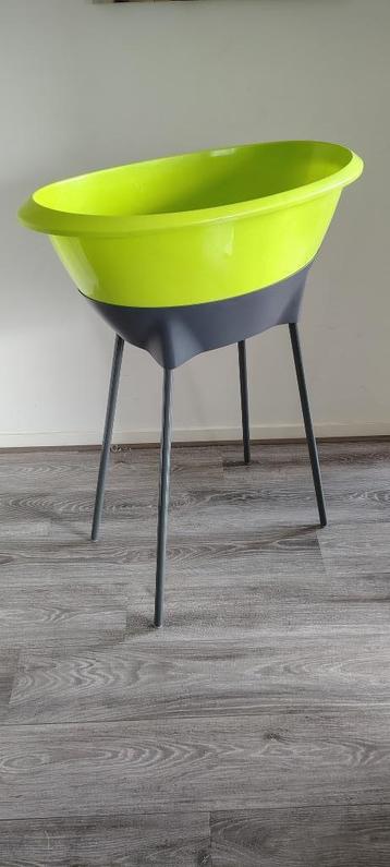Luma badje lime green + badstandaard + thermometer beschikbaar voor biedingen
