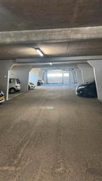 garagebox(en) twee overdekte veilige garagebox(en) te huur, Huizen en Kamers, Garages en Parkeerplaatsen