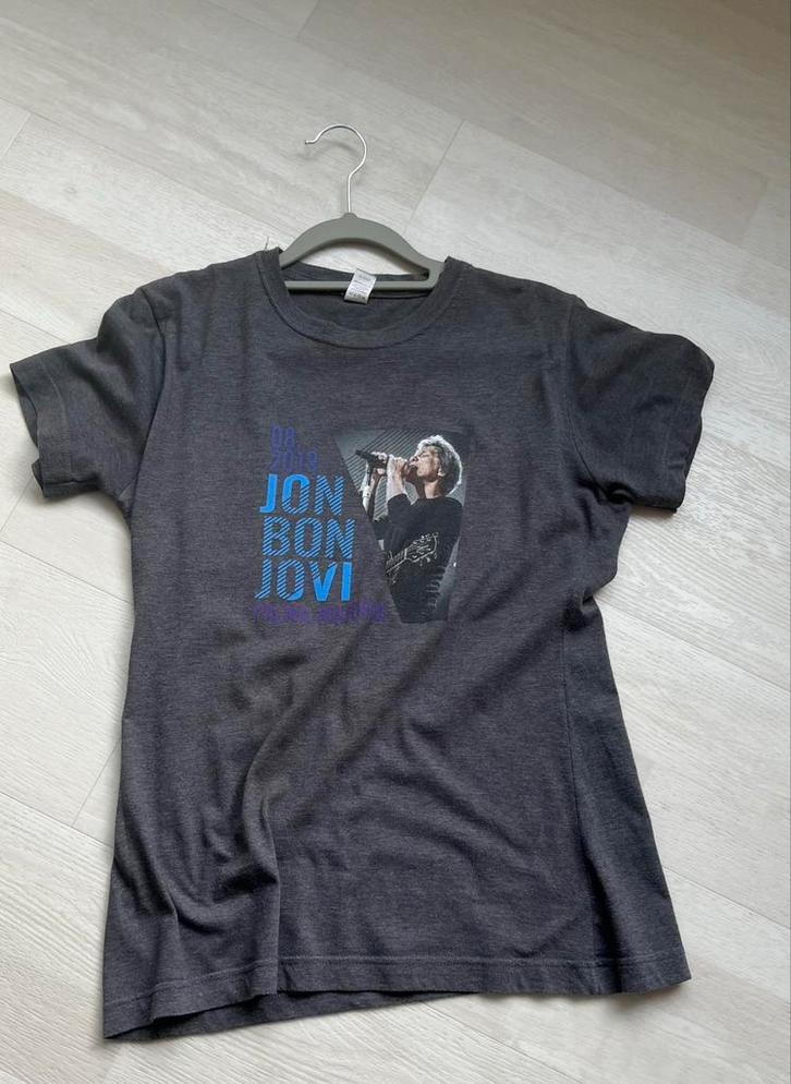 Bon Jovi Runaway Tour 2019 T-shirt - Collectors Item!, Kleding | Dames, T-shirts, Gedragen, Maat 38/40 (M), Grijs, Korte mouw