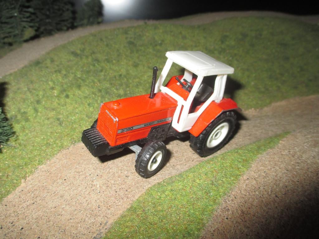 1/55 Massey Ferguson 3080 Tractor - Siku 1714, Ophalen of Verzenden, Gebruikt, Hijskraan, Tractor of Landbouw, SIKU