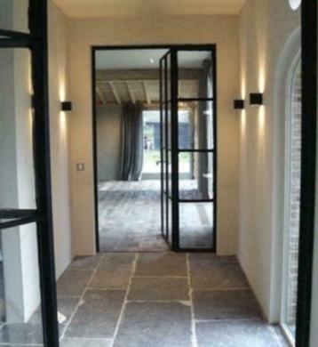 KASTEEL VLOER KALKSTEEN GREY ANTIEK VEROUDERD VLOEREN. beschikbaar voor biedingen