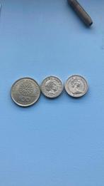 Munten 1 pound 2x en een andere munt., Ophalen of Verzenden, Overige landen, Overige waardes, Setje