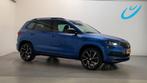 Skoda Karoq 1.5 TSI 150pk DSG ACT Sportline Business Panoram, Auto's, Stof, 4 cilinders, Blauw, Bedrijf